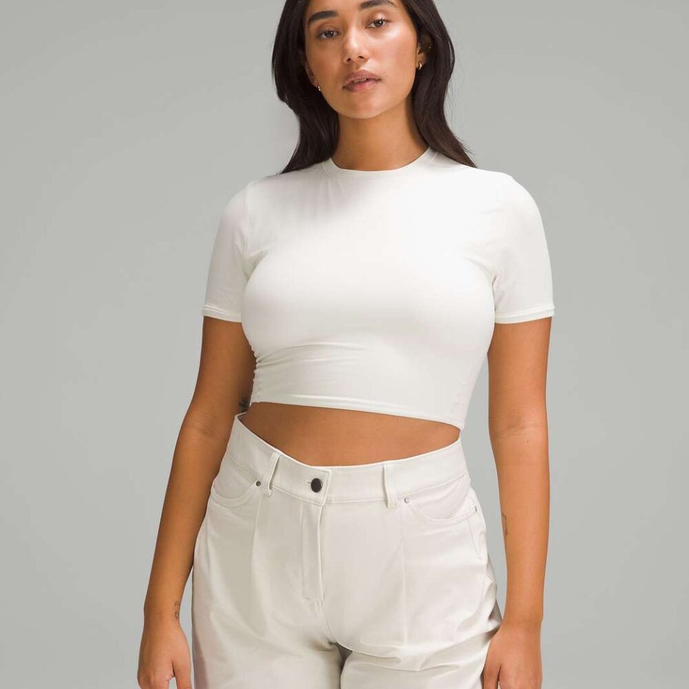 Lululemon | Crewneck Cropped T-Shirt in Bone